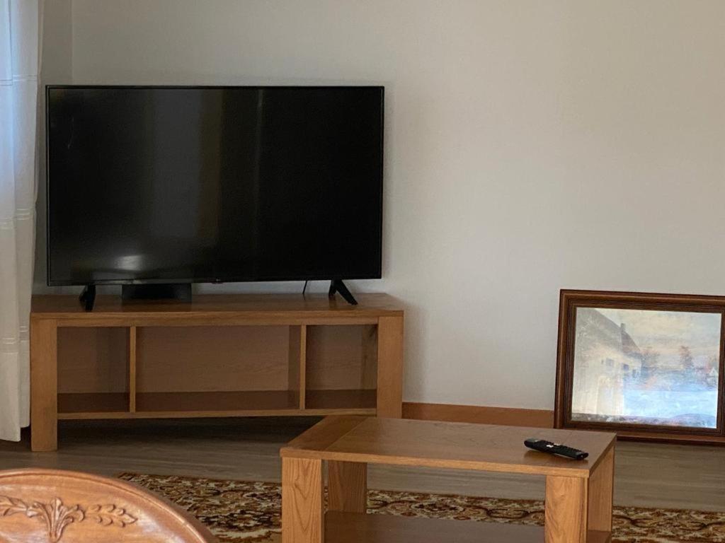 Vivenda Caixilao Casa Com 3 Quartos 维亚纳堡 外观 照片