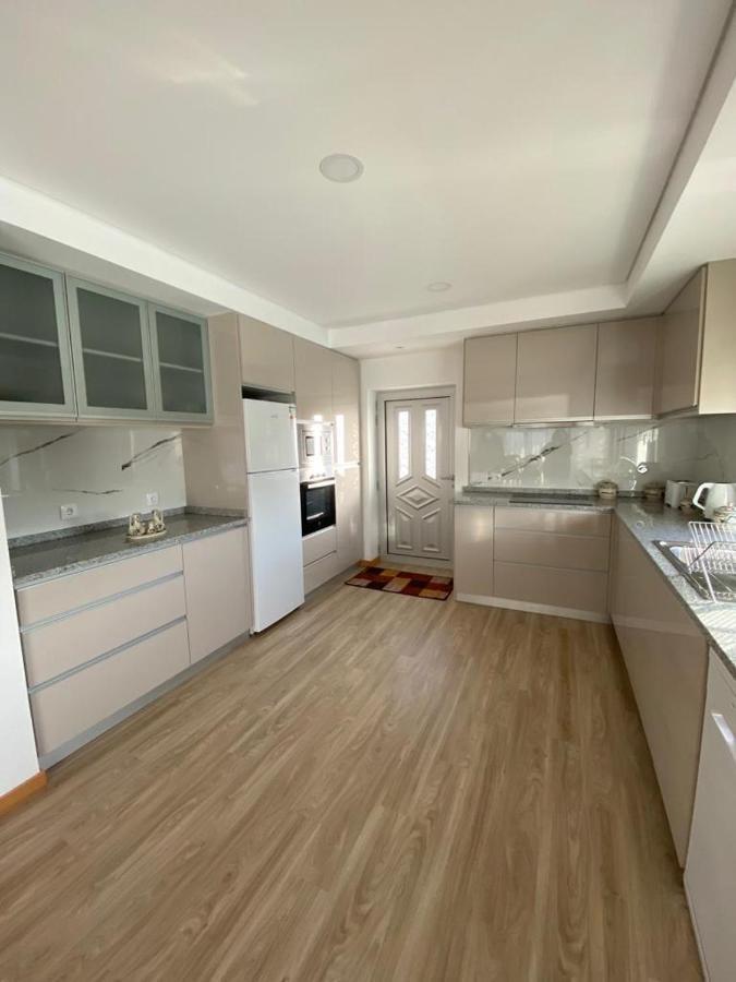 Vivenda Caixilao Casa Com 3 Quartos 维亚纳堡 外观 照片