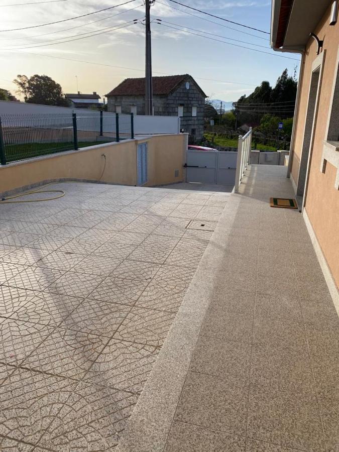 Vivenda Caixilao Casa Com 3 Quartos 维亚纳堡 外观 照片